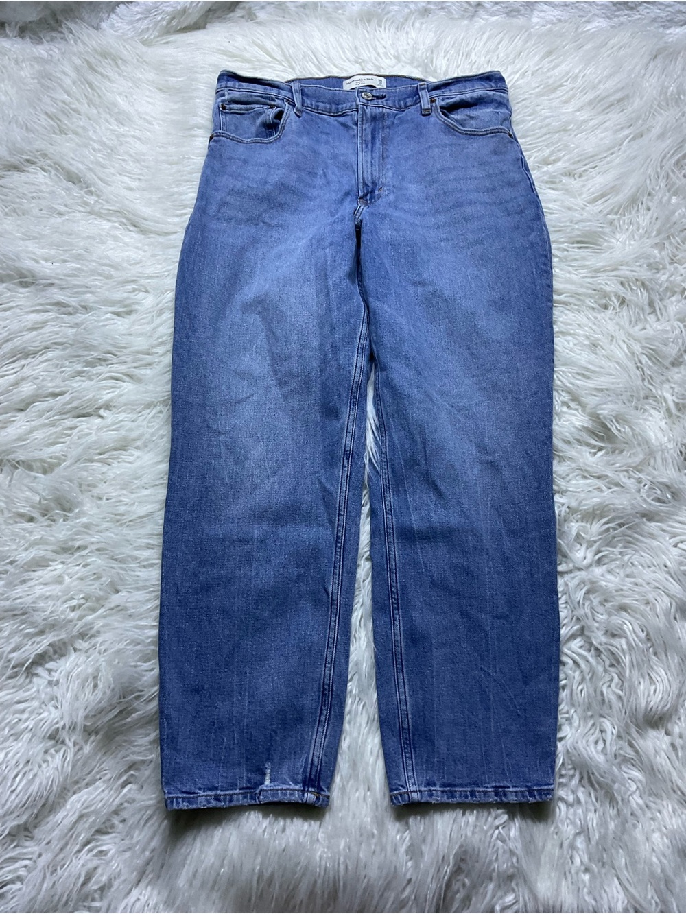 Abercrombie The Mom High Rise Jeans